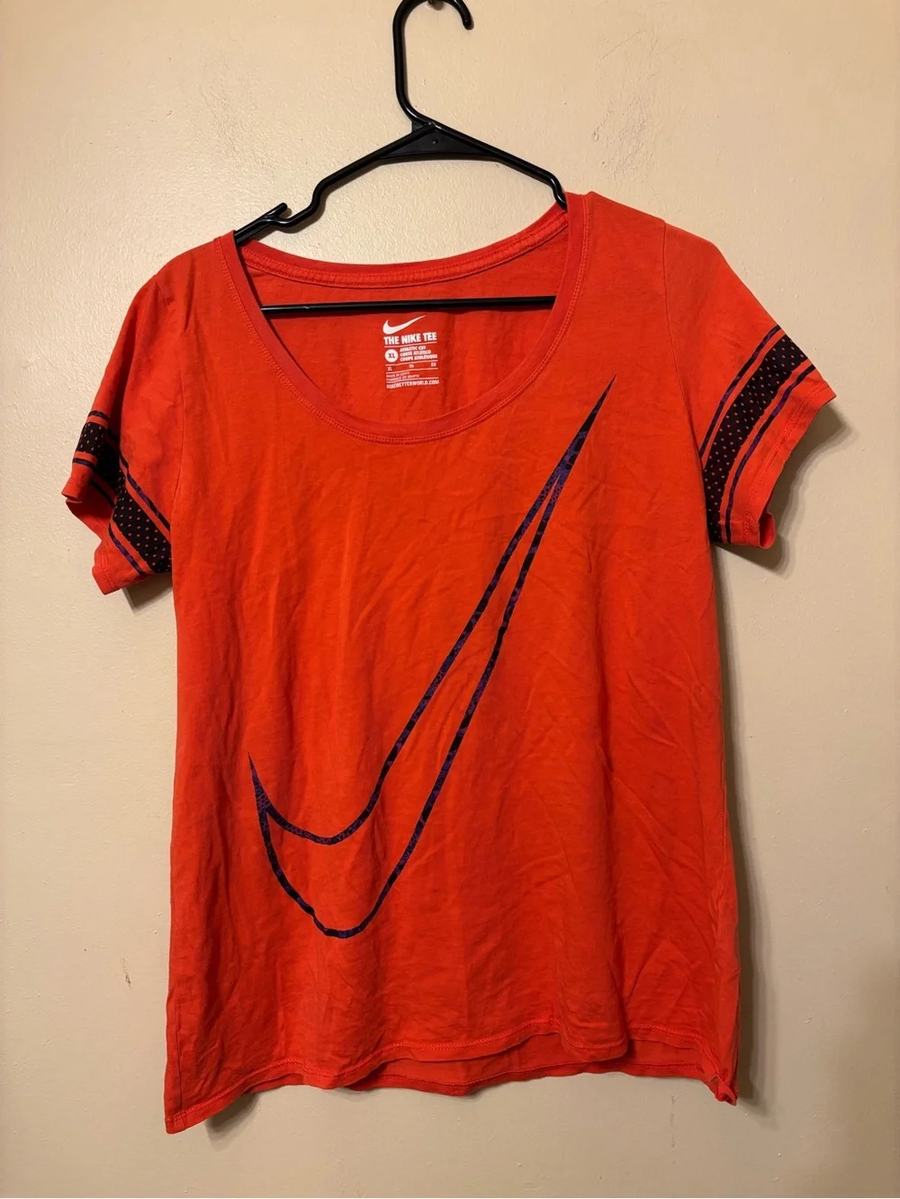 Nike Women's Orange Scoop Neck Swoosh Tee size XL